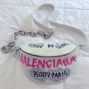 👛 Balenciaga Graffiti Souvenir XXS Belt Bag- perfect condition!!